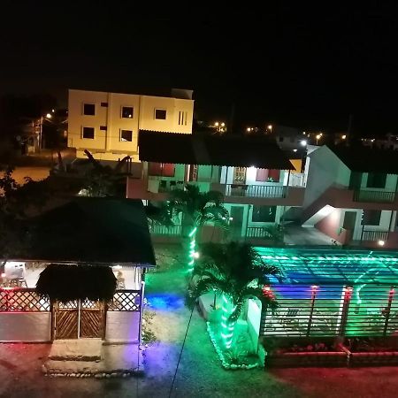 Hotel El Galeon Atacames Esterno foto